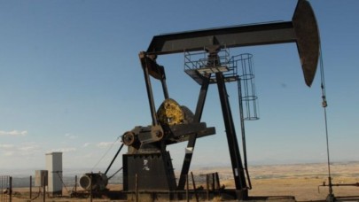 Brent petrolün varil fiyatı 99 dolar seviyesinde