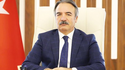 Bunu söyleyen kişi bir profesör: 15 Temmuz'da insanlar alçaktan uçan F-16'lara kafa atmışlar!