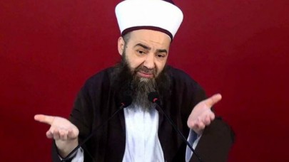 Cübbeli Ahmet: Hocalar,  şeyhler böyle kasetleri daha çok izliyor!