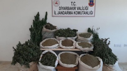 Diyarbakır'da Eren Abluka-25 Şehit Jandarma Uzman Çavuş Mustafa Eser Narko Terör Operasyonu başlatıldı