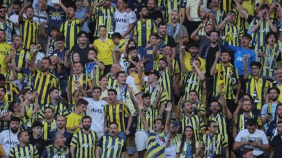 Fenerbahçeli taraftarlardan Dinamo Kiev maçında Putin tezahüratı
