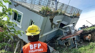 Filipinler'i deprem vurdu! Parlamento binası boşaltıldı