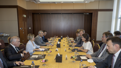 Alman Bakanla görüşmeler baş başa basına kapalı yapıldı