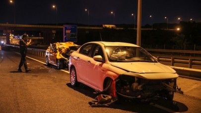 Havalimanı yolunda mandaya çarptılar: 1 kişi öldü,  2 kişi yaralandı