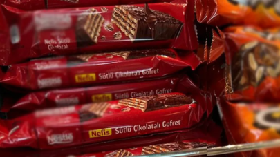 Havalimanında bir adet çikolatalı gofretin satış fiyatı dudak uçuklattı