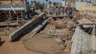 İran'da sel ve yıldırım 20 can aldı
