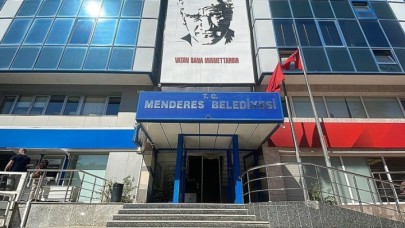 İzmir Menderes Belediyesine yönelik yolsuzluk operasyonunda 27 şüpheli yakalandı