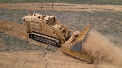 Milli Savunma Bakanlığından Azerbaycan'a 13 Mekanik Mayın Temizleme Aracı