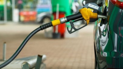 Motorinin ardından benzine de indirim geliyor: Bakın ne kadar oldu!