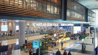 Sakın aç ve susuz gitmeyin! İstanbul Havalimanı'nda şoke eden fiyatlar: Bir pizza,  kola bakın kaç lira?