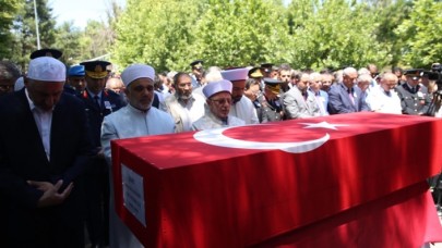 Şehit Uzman Çavuş Mustafa Bozkurt son yolculuğuna uğurlandı