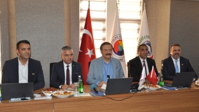 TOBB Başkanı Hisarcıklıoğlu,  asgari ücrete yapılan artışı değerlendirdi