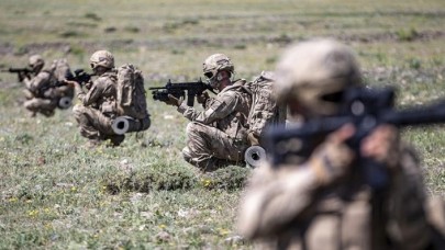 İkisi üst düzey 15 PKK'lı terörist etkisiz hale getirildi