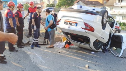 Zonguldak yolunda feci kaza: 16 yaşındaki Muhammet Basatlı öldü,  babası,  annesi ve 2 kardeşi yaralı