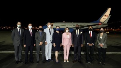 ABD,  yine yangına körükle gitti: Pelosi Tayvan'a indi,  Çin savaş uçakları havalandı
