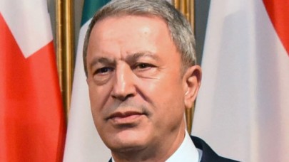 Hulusi Akar'a saldıranlara Ahmet Hakan'dan tepki: Ne etti size Hulusi Akar