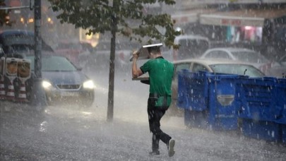 AKOM İstanbul'u saat vererek uyardı: Şiddetli yağış ve dolu geliyor
