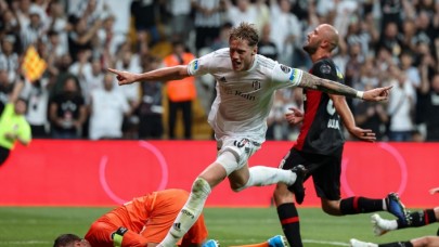Beşiktaş'tan 4 fileye 3 direğe: Karagümrük'ü yıktı geçti