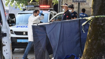 Bursa'da cesedi kaldırımda bulundu: Ayhan Uluyüz öldü