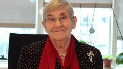 Canan Karatay zararlarını sıralayarak uyardı: 'Bardak bardak tüketiyoruz'