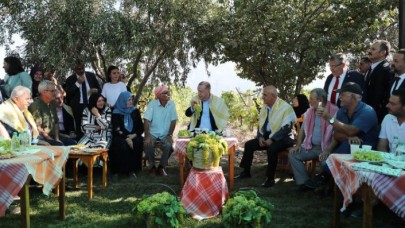 Cumhurbaşkanı Erdoğan'la üzüm bağı sahibi arasında dikkat çeken fiyat konuşması