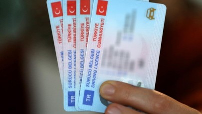 Ehliyet sahipleri dikkat! Bakanlıktan peş peşe duyuru geldi: Yapmayanlar ceza ödeyecek