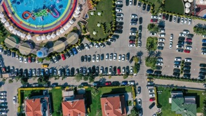 Elektrikli otomobil şarj istasyonları,  tatilcilerin otel tercihini etkiliyor