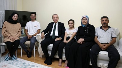 Erdoğan’ın sürpriz ziyarette bulunduğu aile yaşadıkları heyecanı anlattı: Rüya mı gerçek mi bilemedik