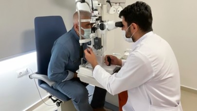 Gözlerinizde bu belirtiler varsa hemen doktora gidin!