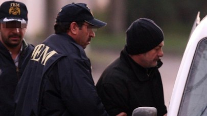 Hablemitoğlu suikastının katil zanlılarından Göktaş hakkında Interpol tarafından kırmızı bülten çıkarıldı