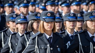 İçişleri Bakanlığı'ndan kadın polislerin kıyafetleriyle ilgili dikkat çeken karar