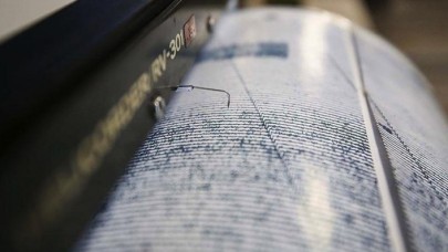 Japonya'nın kuzeydoğusunda  büyük deprem