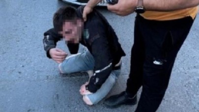 Kızına uyuşturucu madde satan şahsı,  döve döve karakola götürdü