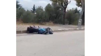 Kocaeli'de motosikletiyle direğe çarpan 18 yaşındaki Buğra Barış Kurt öldü