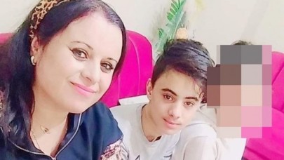 Kula'da otomobilin çarptığı elektrikli bisikletteki Fikriye Özkara ile oğlu Halil Can Özkara öldü