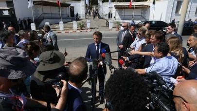 Macron,  Cezayir'de Rusya ve Çin'le birlikte Türkiye'yi suçladı: Tek bir düşman var,  Fransa