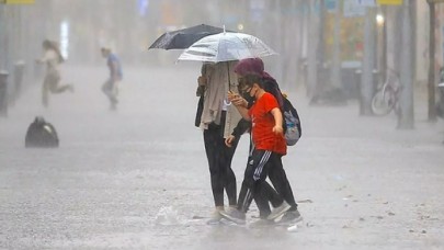 Meteorolojiden 11 şehir için çok önemli uyarı: Kuvvetli yağmur,  sel,  su baskını,  dolu!