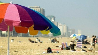 Plajda feci ölüm: Plaj şemsiyesi göğsüne saplandı