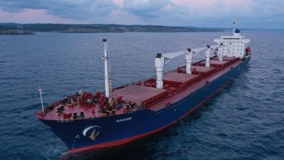 Razoni kuru yük gemisi İstanbul Boğazı Karadeniz girişine ulaştı