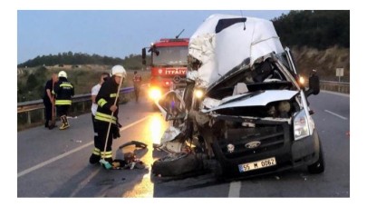 Samsun'da münibüs tıra çarptı: Gülümser Yılmaz öldü!