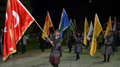Türk Dünyası Şöleninde "Türkçe Aşkı,  Vatan Aşkı " yürüyüşü