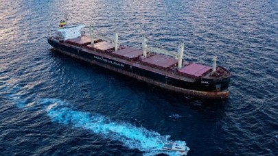 Ukrayna'dan gelen mısır yüklü 3 geminin İstanbul Boğazı'ndan geçmesi bekleniyor