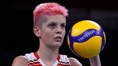 Ünlü voleybolcu Ebrar Karakurt'tan yeni imaj: Eski halini unutun