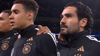Almanya Milli Marşı okunurken İlkay Gündoğan'ın hareketi bazı Türk futbolseverleri çılgına çevirdi