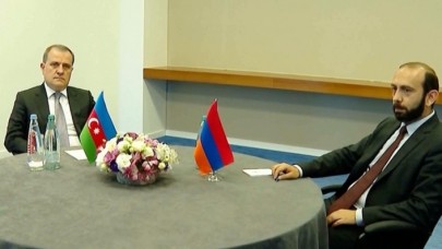 Azerbaycan-Ermenistan arasında ilk temas: Blinken,  iki ülkenin dışişleri bakanıyla toplantı yaptı