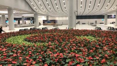 Bakan Karaismailoğlu: Avrupa'da kaos,  Türkiye havalimanlarında konfor var