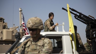 Bu nasıl bir kepazelik! ABD'den YPG/PKK'lı teröristlere silahlı eğitim