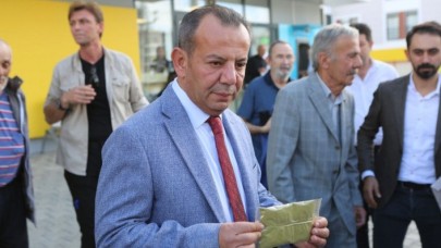 CHP'den ihraç edilen Bolu Belediye Başkanı Özcan,  HDP’ye kına gönderdi