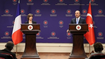 Daha dün Çavuşoğlu ile görüşmüştü: Fransa Dışişleri Bakanı'ndan Atina'da Türkiye ile ilgili akıl almaz sözler