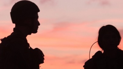 Filistinli kadının mahrem yerlerini arama emri veren İsrail subayı terfi etti